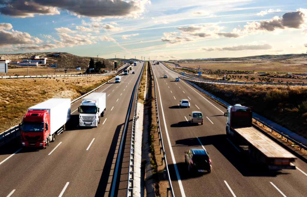 Skuteczność w działaniu, branża transportowa, logistyka i spedycja. Jak zoptymalizować procesy w branży transportowej z systemem TMS od Uniter.Pro. 